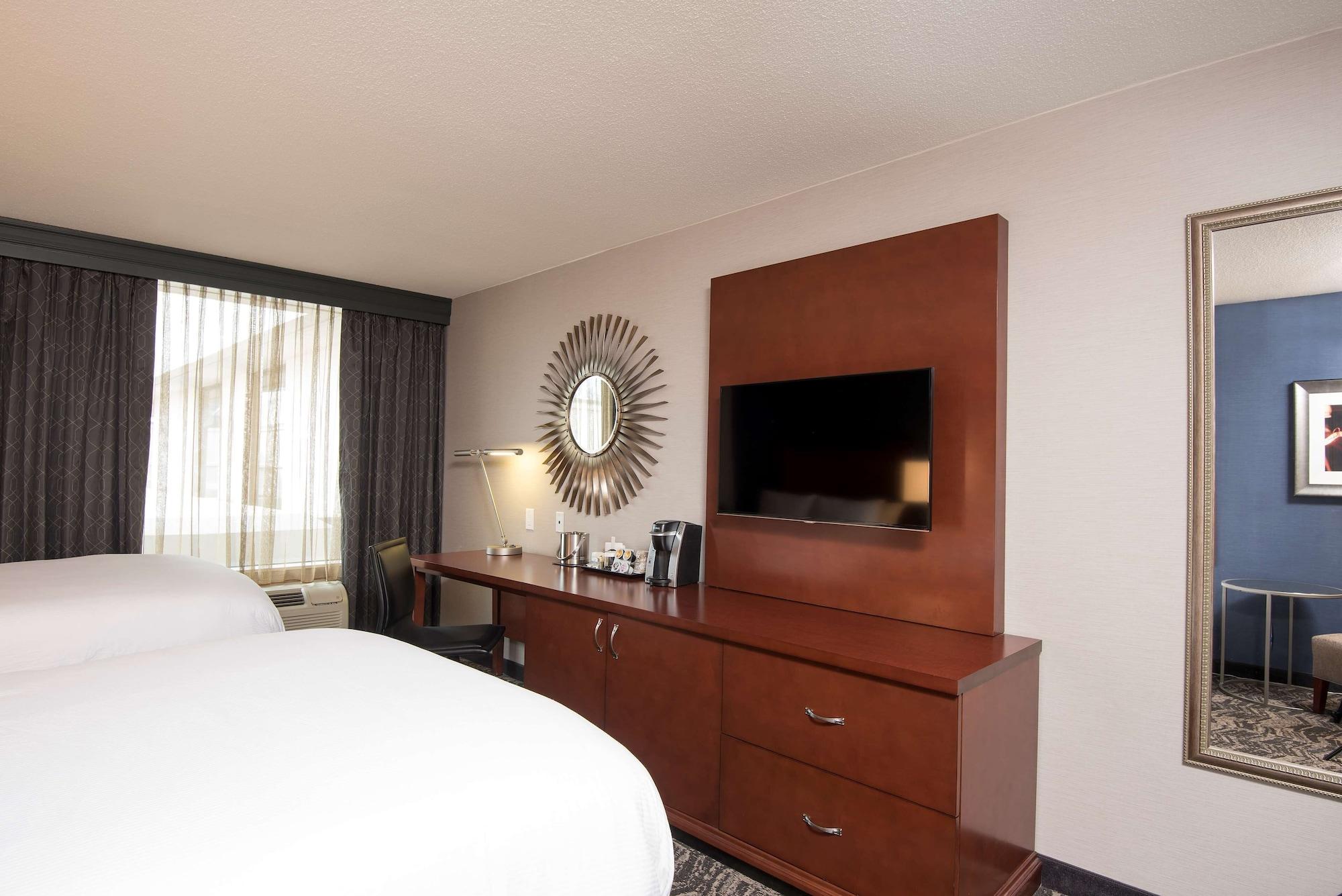 Hotel Doubletree By Hilton Schenectady Exterior foto