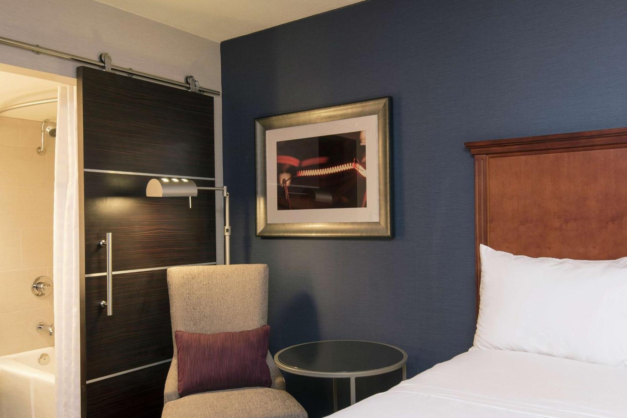 Hotel Doubletree By Hilton Schenectady Exterior foto