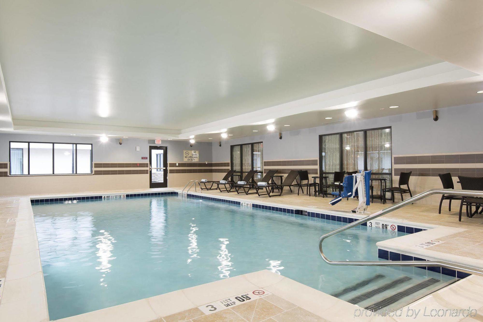 Hotel Doubletree By Hilton Schenectady Exterior foto